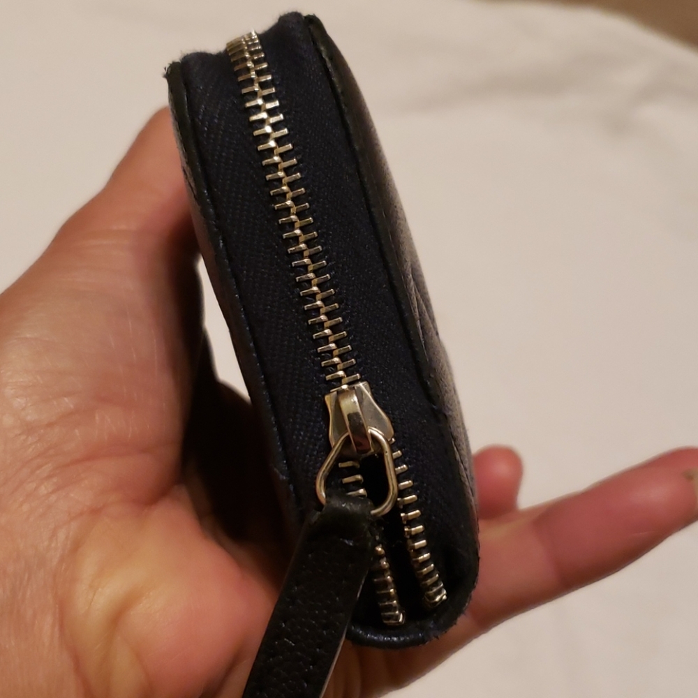 **** SOLD **** Chanel wallet - Picture 4 of 12